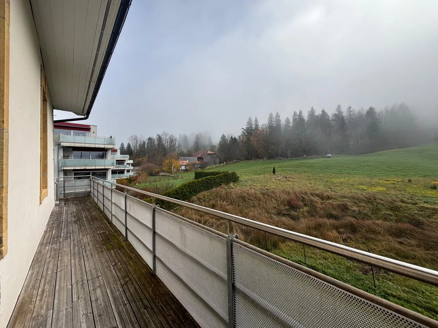 4-Zimmer-Wohnung in ruhiger Lage mit atemberaubendem Blick - Foto 8 von 10