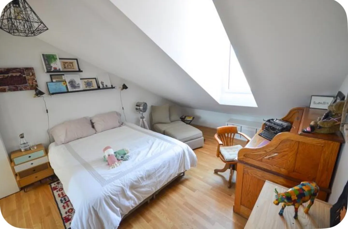 Charming Apartment in City Center - Photo 6 of 9