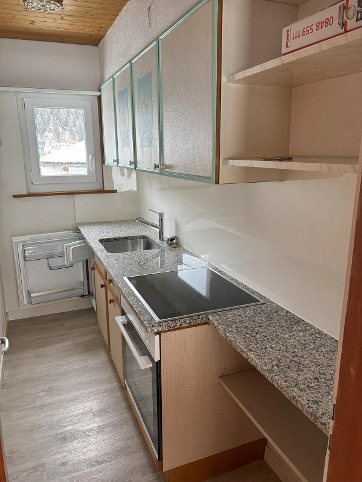 well-lit apartment in a quiet location - Photo 2 of 4