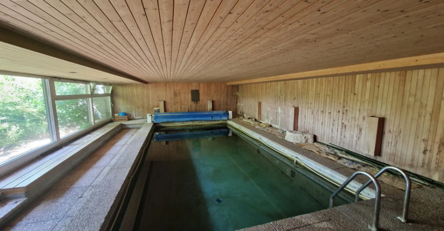 Unique House with Pool & Sauna - Photo 2 of 9