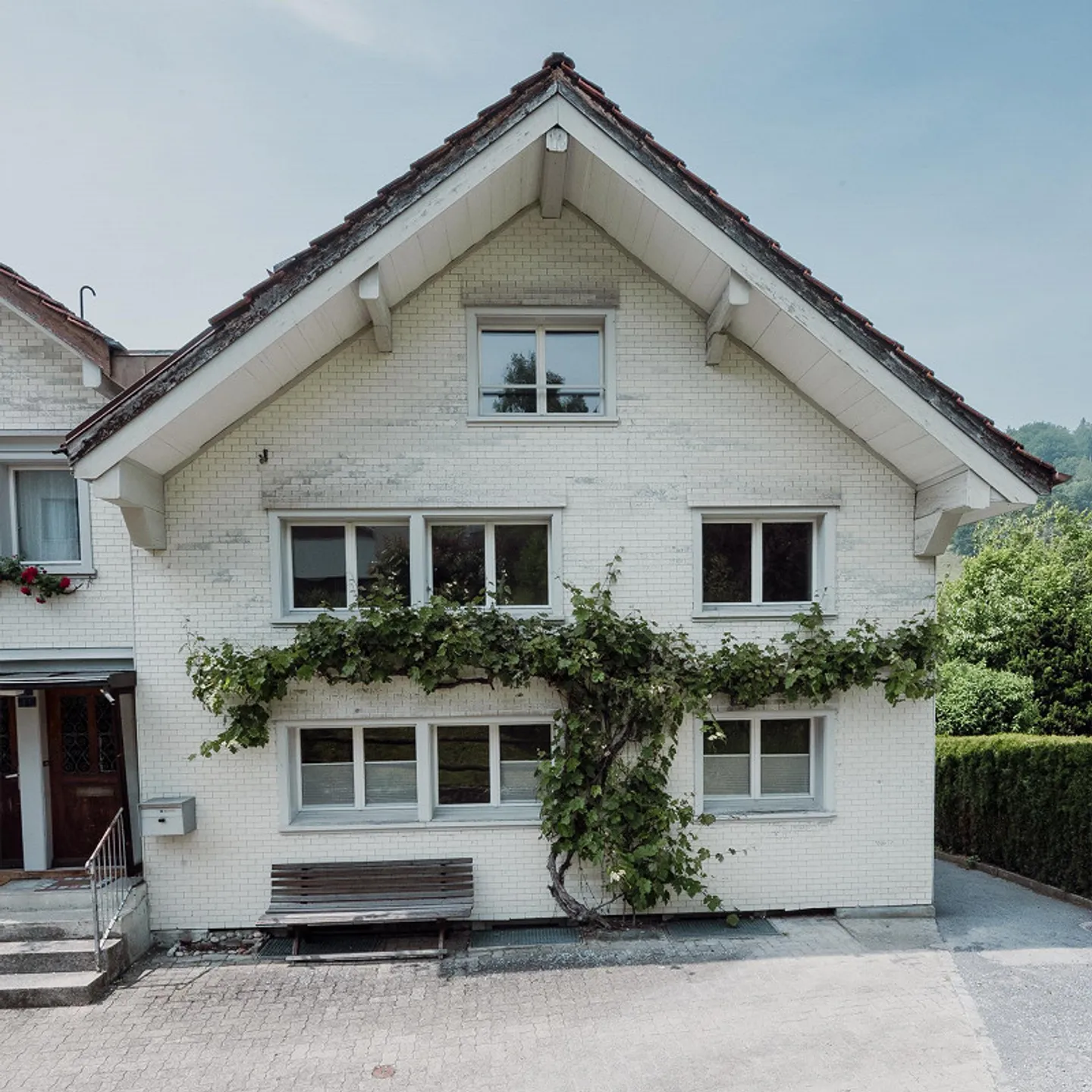 Appenzeller House / Terraced House in Preferred Location Including 1 Parking Space - Photo 3 of 13