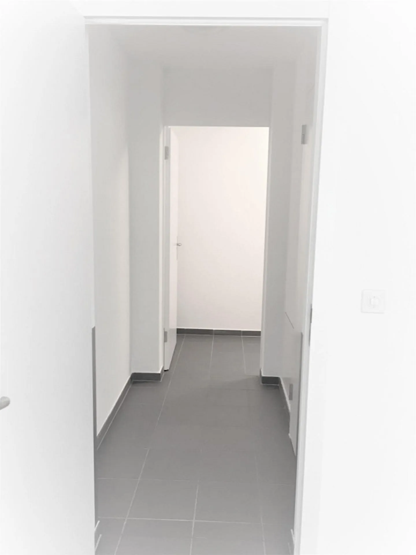 Cozy 1.5-room apartment on the ground floor - Photo 8 of 9