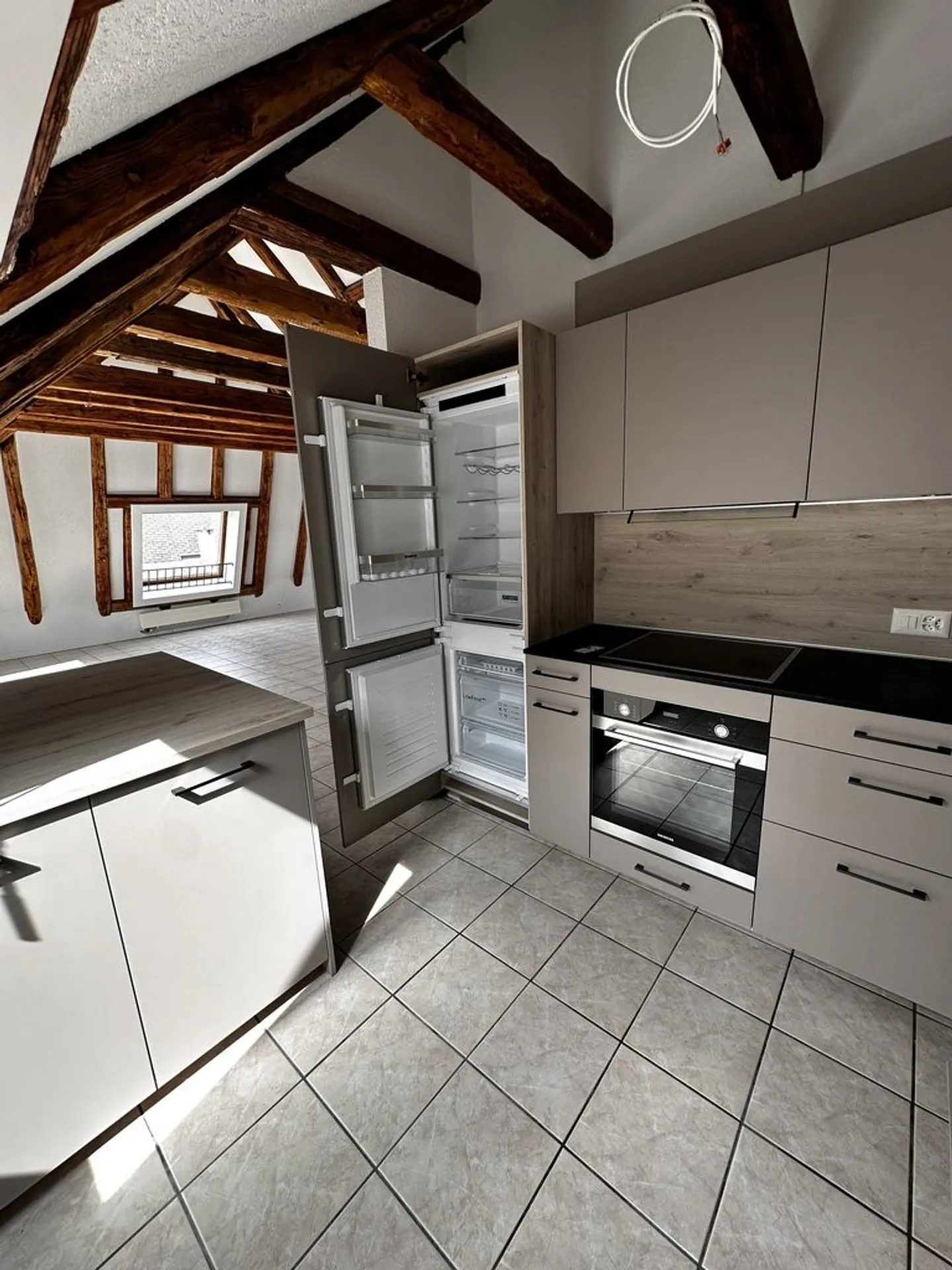 WUNDERSCHÖNE WOHNUNG ZU VERMIETEN IM STADTZENTRUM - Foto 1 von 11