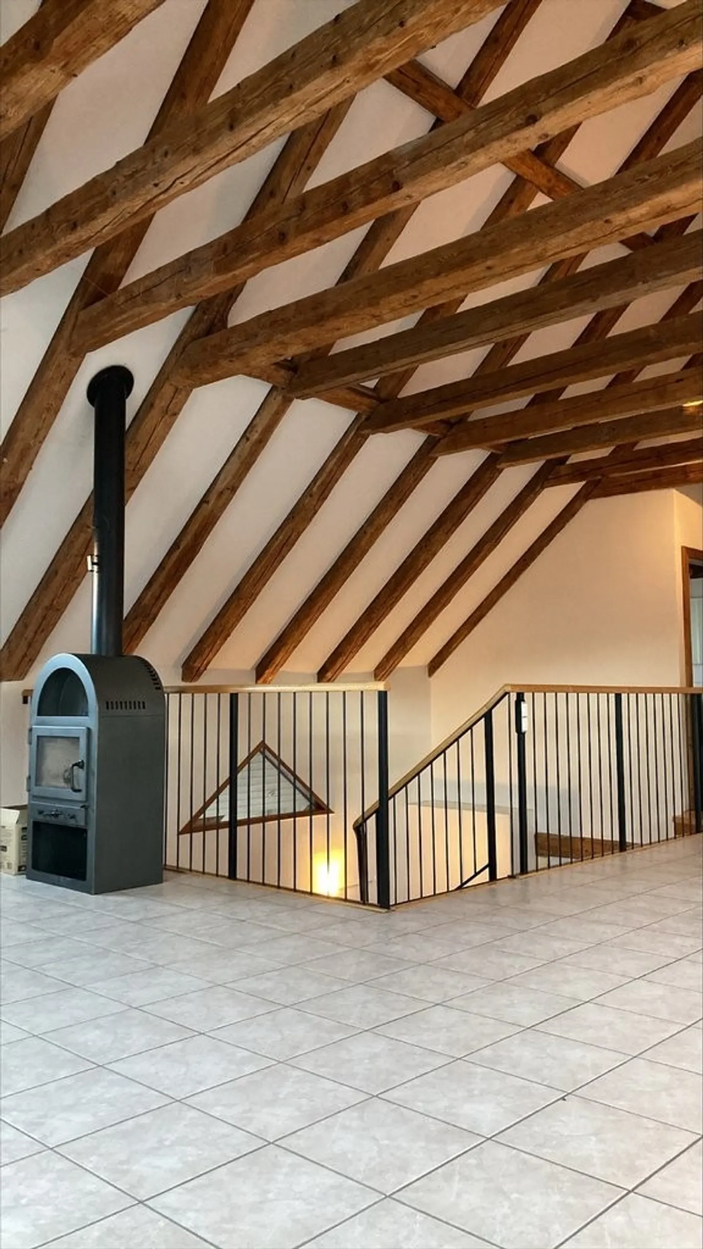 WUNDERSCHÖNE WOHNUNG ZU VERMIETEN IM STADTZENTRUM - Foto 3 von 11