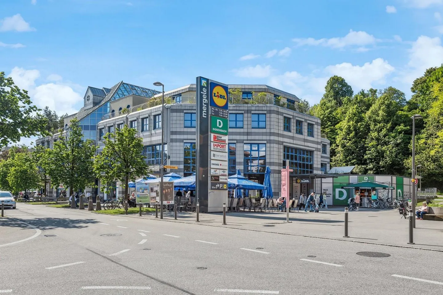 Commercial Space in Burgdorf - Photo 2 of 12