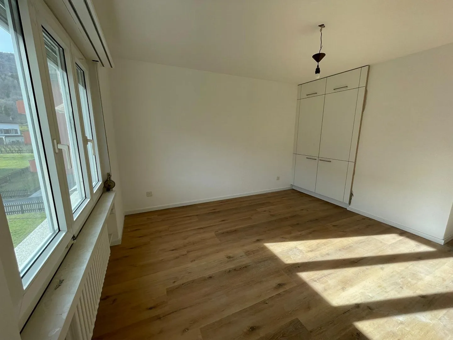 Appartement moderne lumineux de 3,5 pièces rénové - Photo 5 sur 7