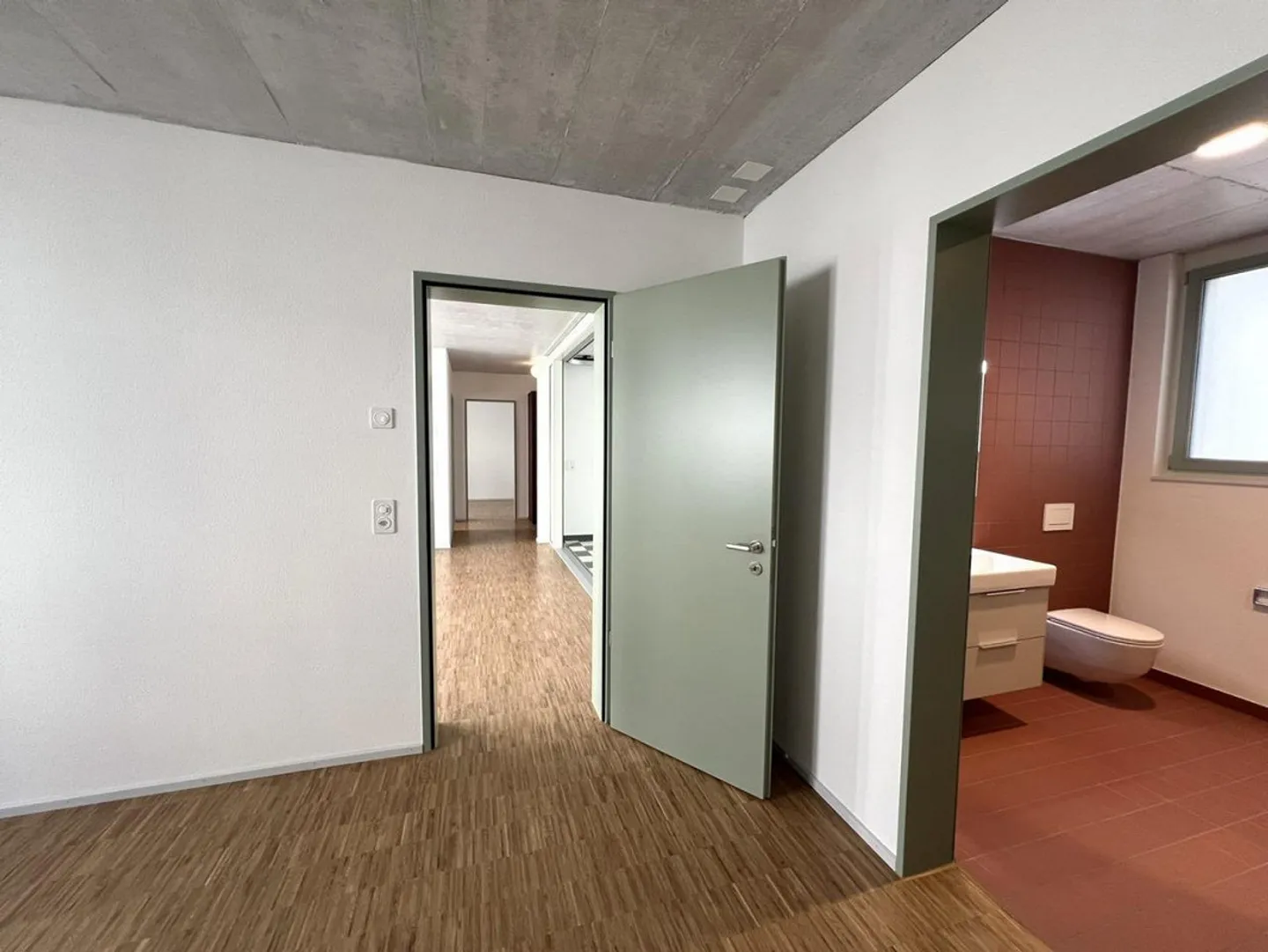 Modernes 3.5-Zimmer-Apartment - Foto 3 von 10