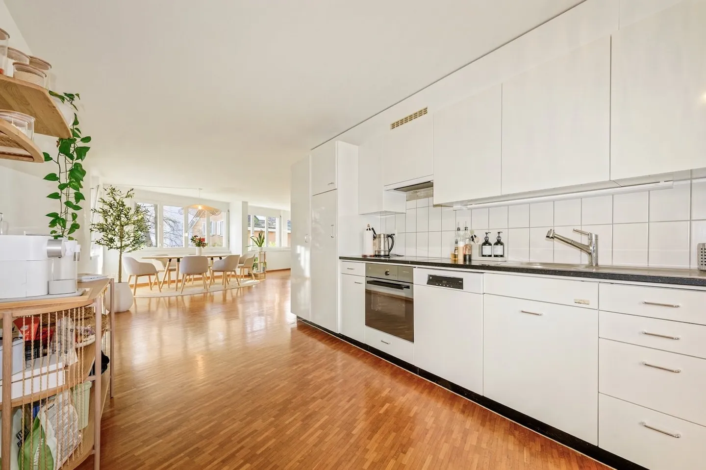 Stylish 2-room apartment in the popular Seefeld district - Photo 4 of 11