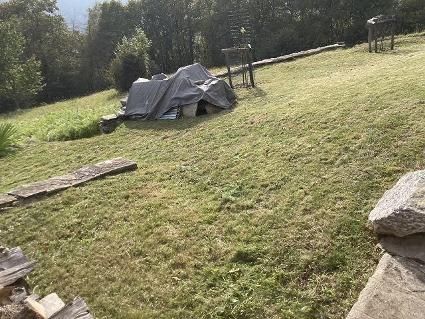 «3 1/2-Zimmer-Rustico an Alleinlage an sehr ruhiger, sonniger Aussichtslage / rustico di 3 locali da sola» - Foto 19 von 36