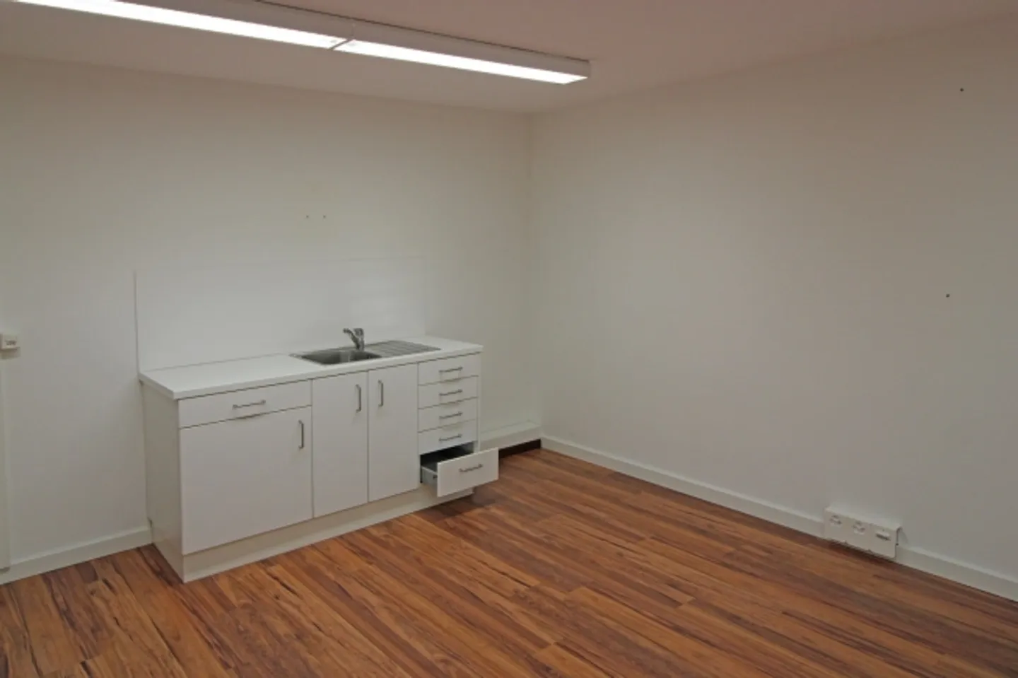 Interim Use until 30.06.2026 in a Central Location in Lucerne - Photo 6 of 9