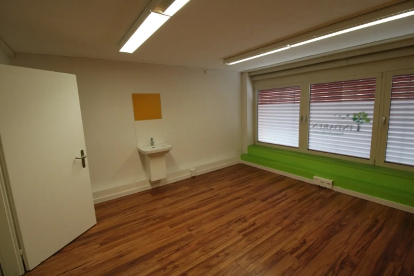 Interim Use until 30.06.2026 in a Central Location in Lucerne - Photo 7 of 9