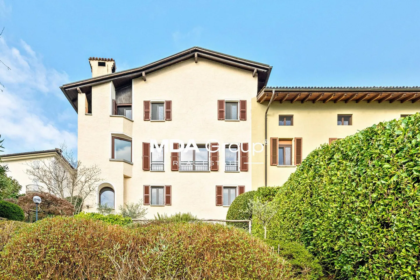 Casa unifamiliare - Collina d'Oro - Foto 1 di 13