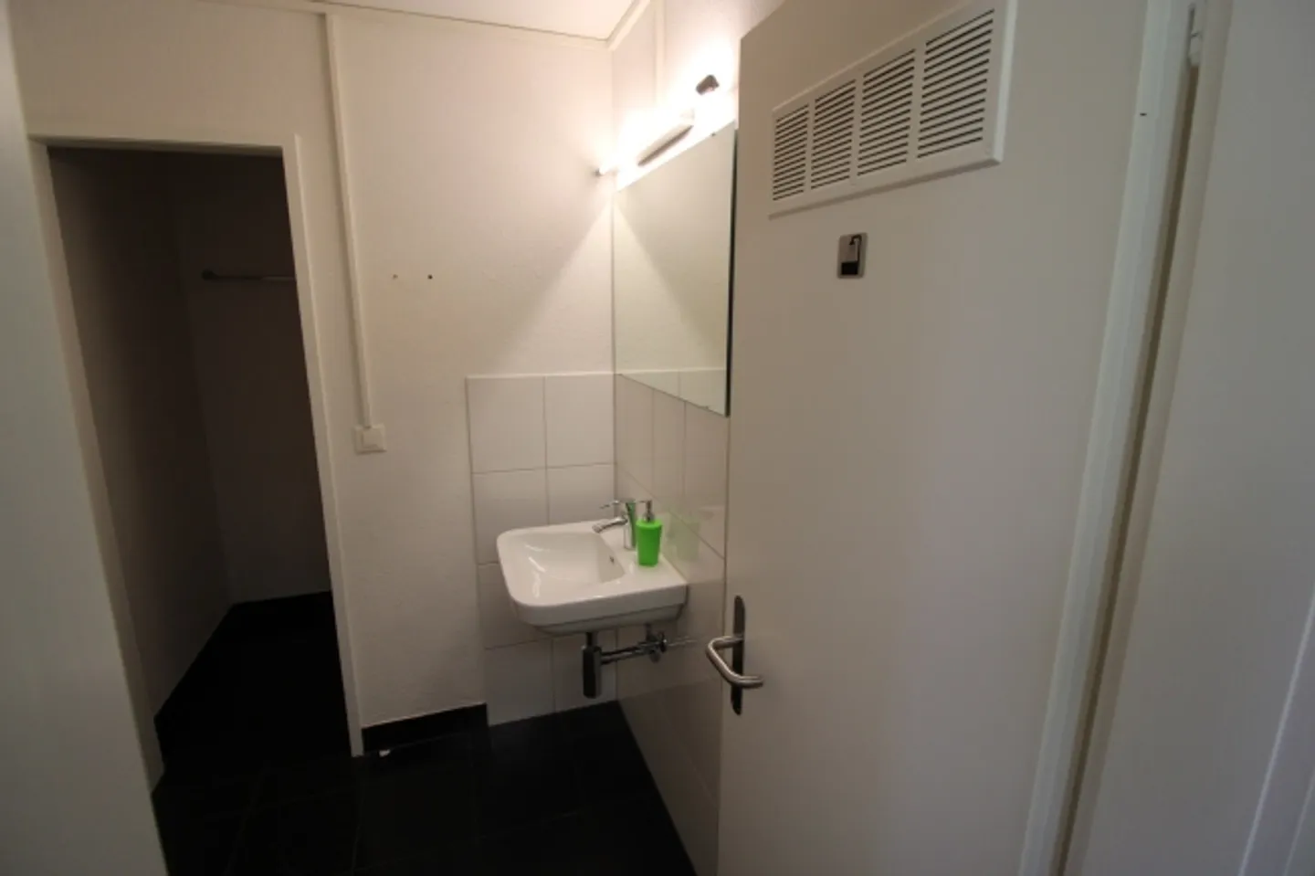 Interim Use until 30.06.2026 in a Central Location in Lucerne - Photo 9 of 9