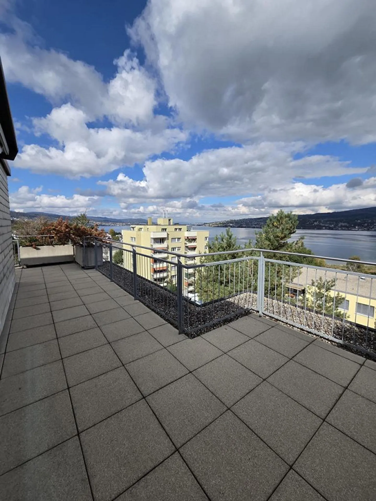 2.5 Room Apartment in Sunny Surroundings - Photo 1 of 9