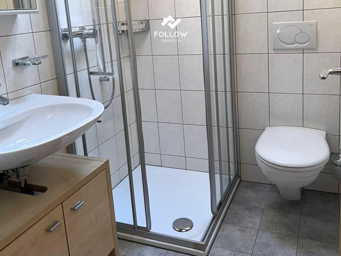 Appartamento attico soleggiato di 3,5 locali con balcone, area giardino nel villaggio... - Foto 5 di 7