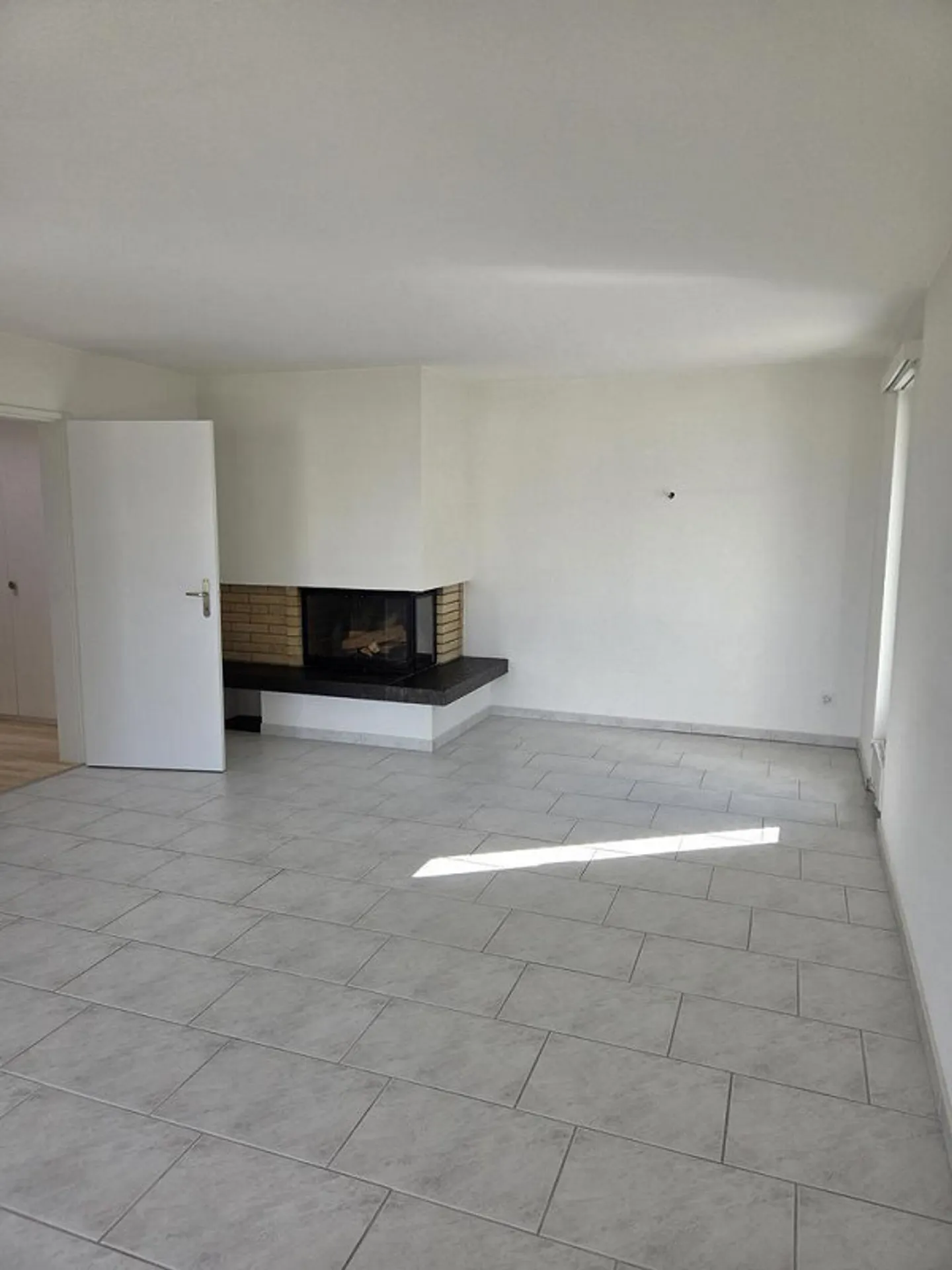 2.5 Room Apartment in Sunny Surroundings - Photo 2 of 9
