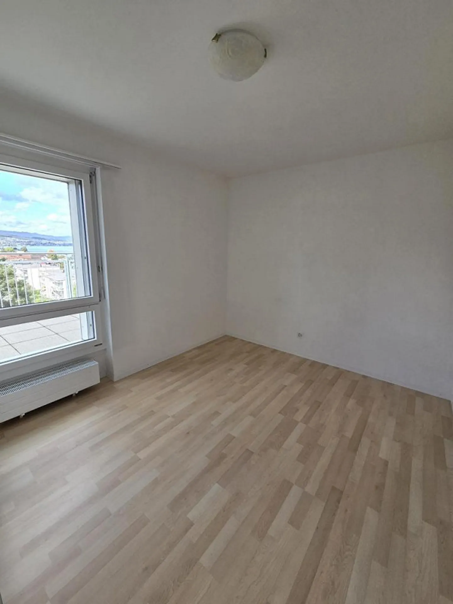 2.5 Room Apartment in Sunny Surroundings - Photo 5 of 9