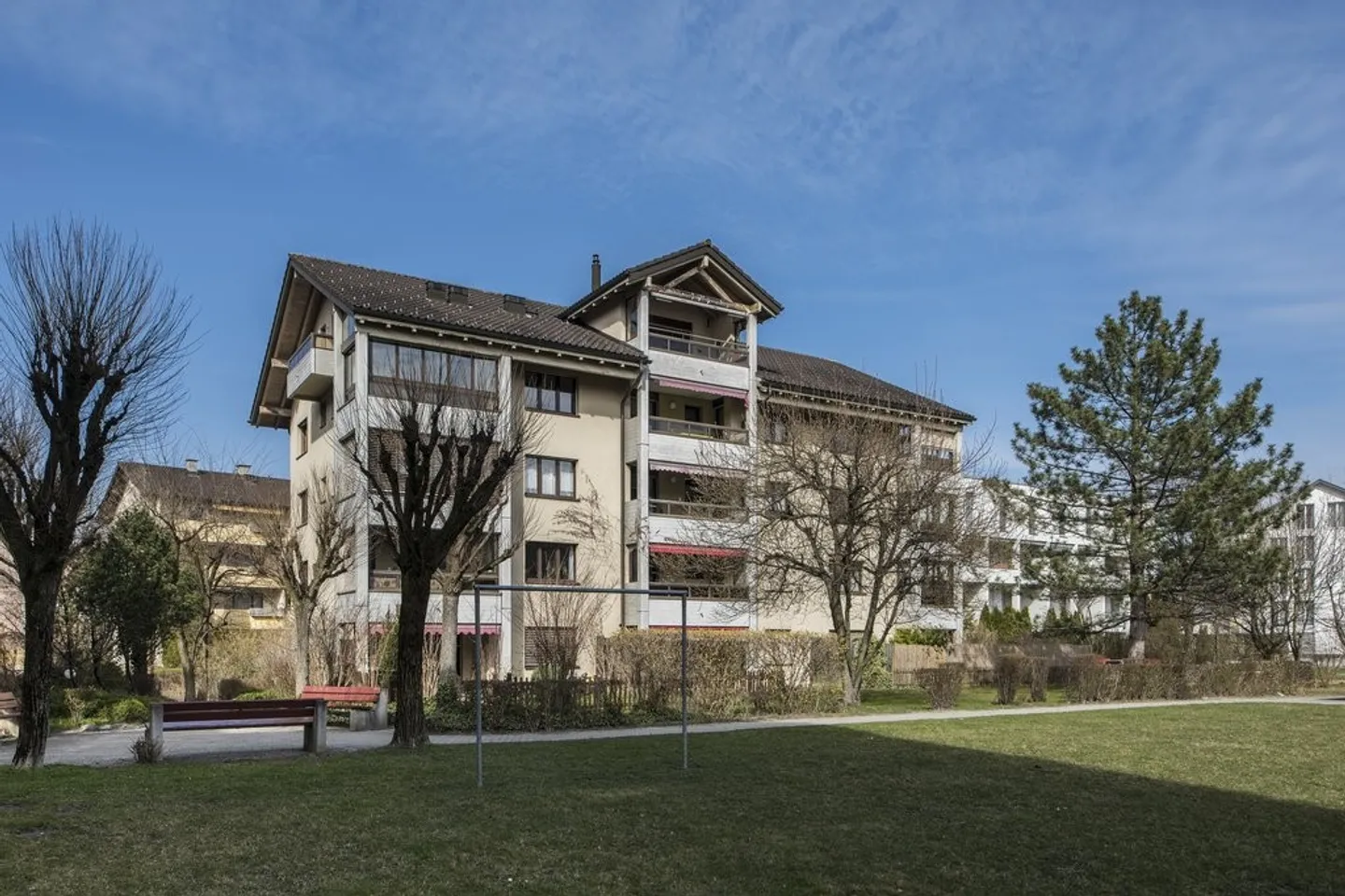 Geräumige 4.5 Zimmer Wohnung - Foto 2 von 8