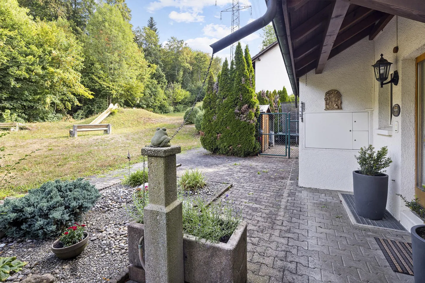 Oasis familiale dans un quartier résidentiel attrayant - avec deux pièces supplémentaires - Photo 13 sur 14
