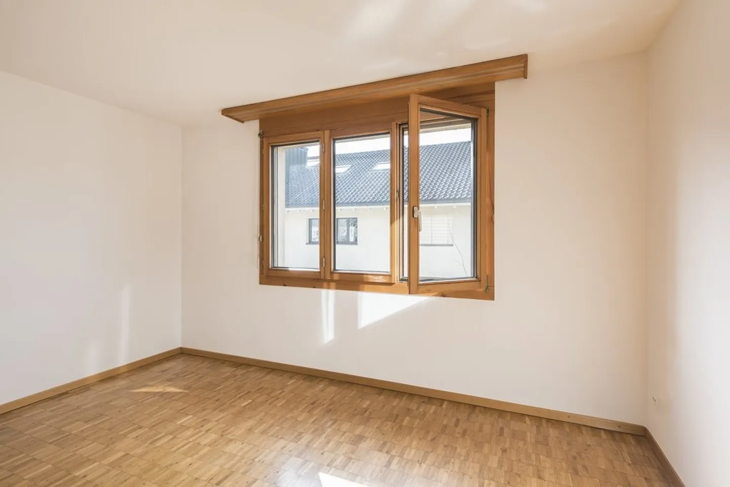 Geräumige 4.5 Zimmer Wohnung - Foto 5 von 8