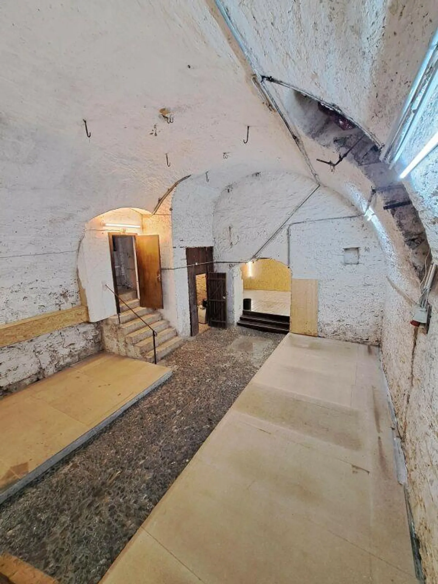 Charming Clubhouse - Studio with Generous Spaces - Photo 2 of 9