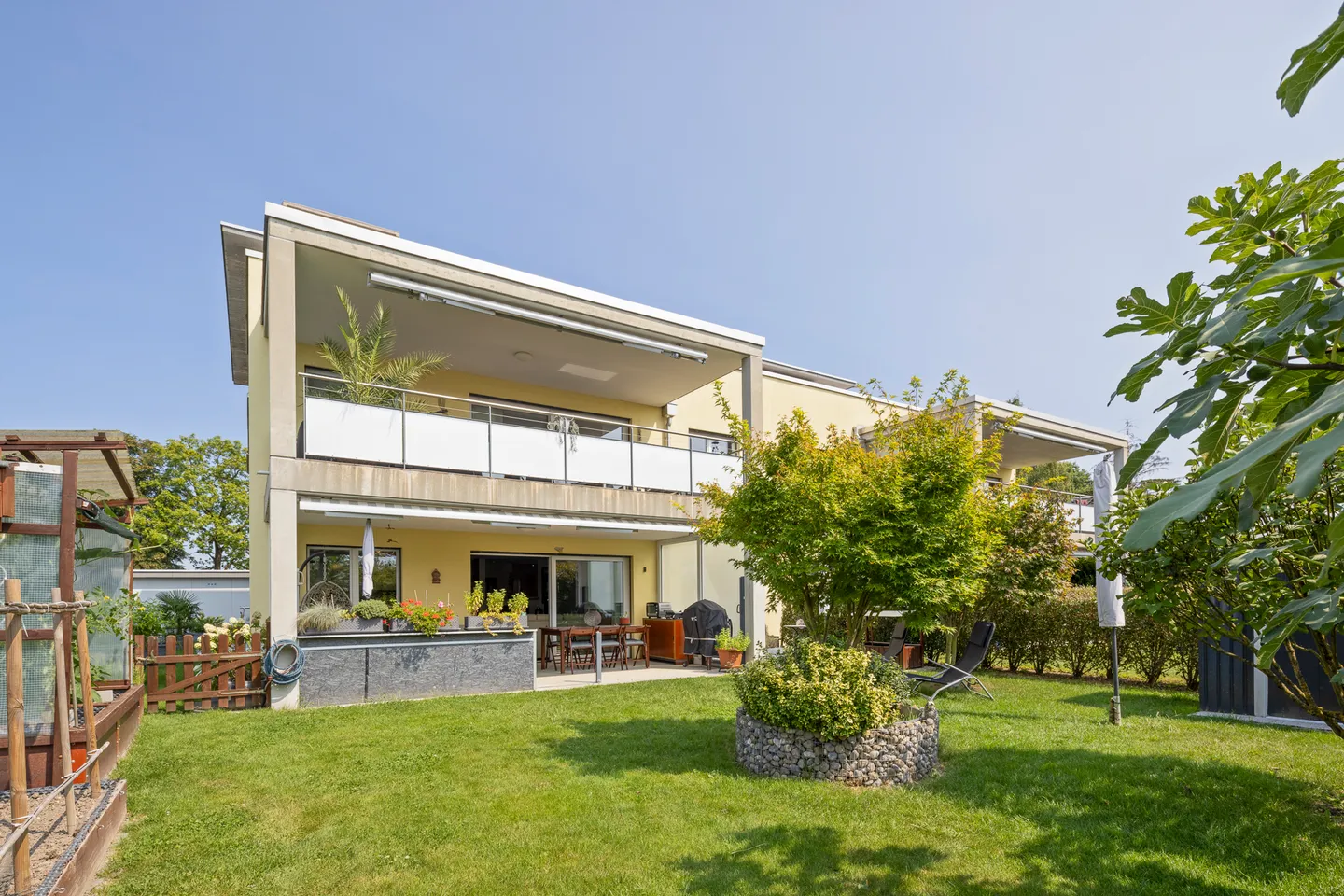 Bella oasi abitativa con giardino da sogno - Foto 6 di 13