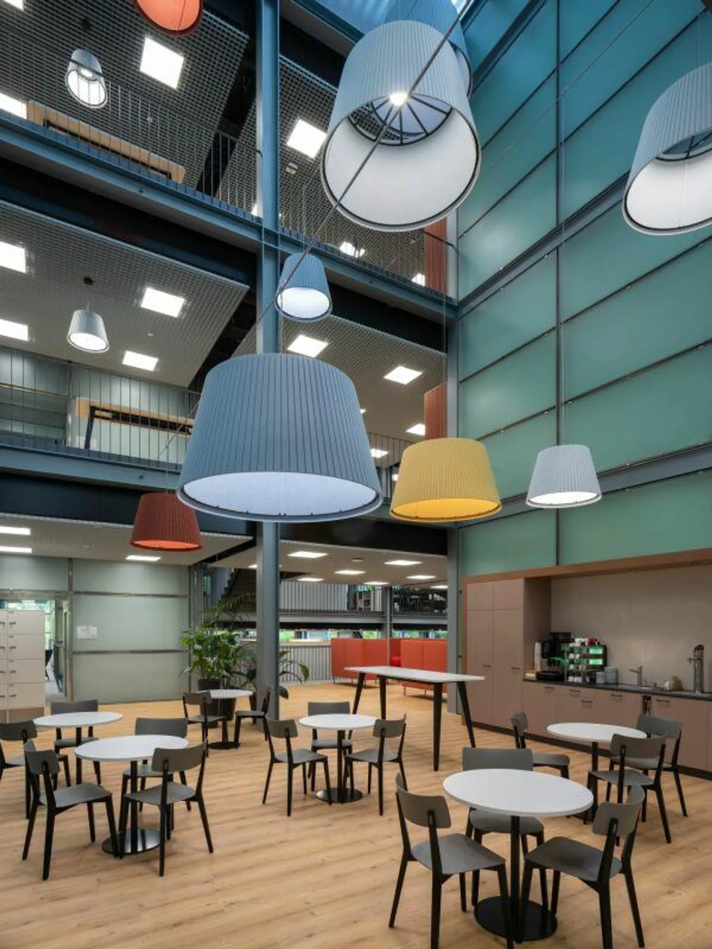 La propriété de bureau parfaite pour vous et votre entreprise ! - Photo 2 sur 9