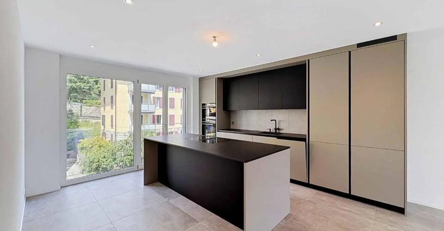 Contemporary elegance and art of living in a new apartment - Photo 2 of 9