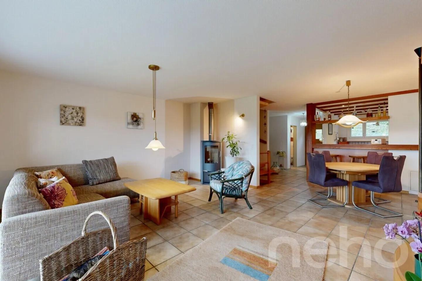 Charmante maison de ville de 4,5 pièces avec grenier aménagé - Photo 1 sur 12