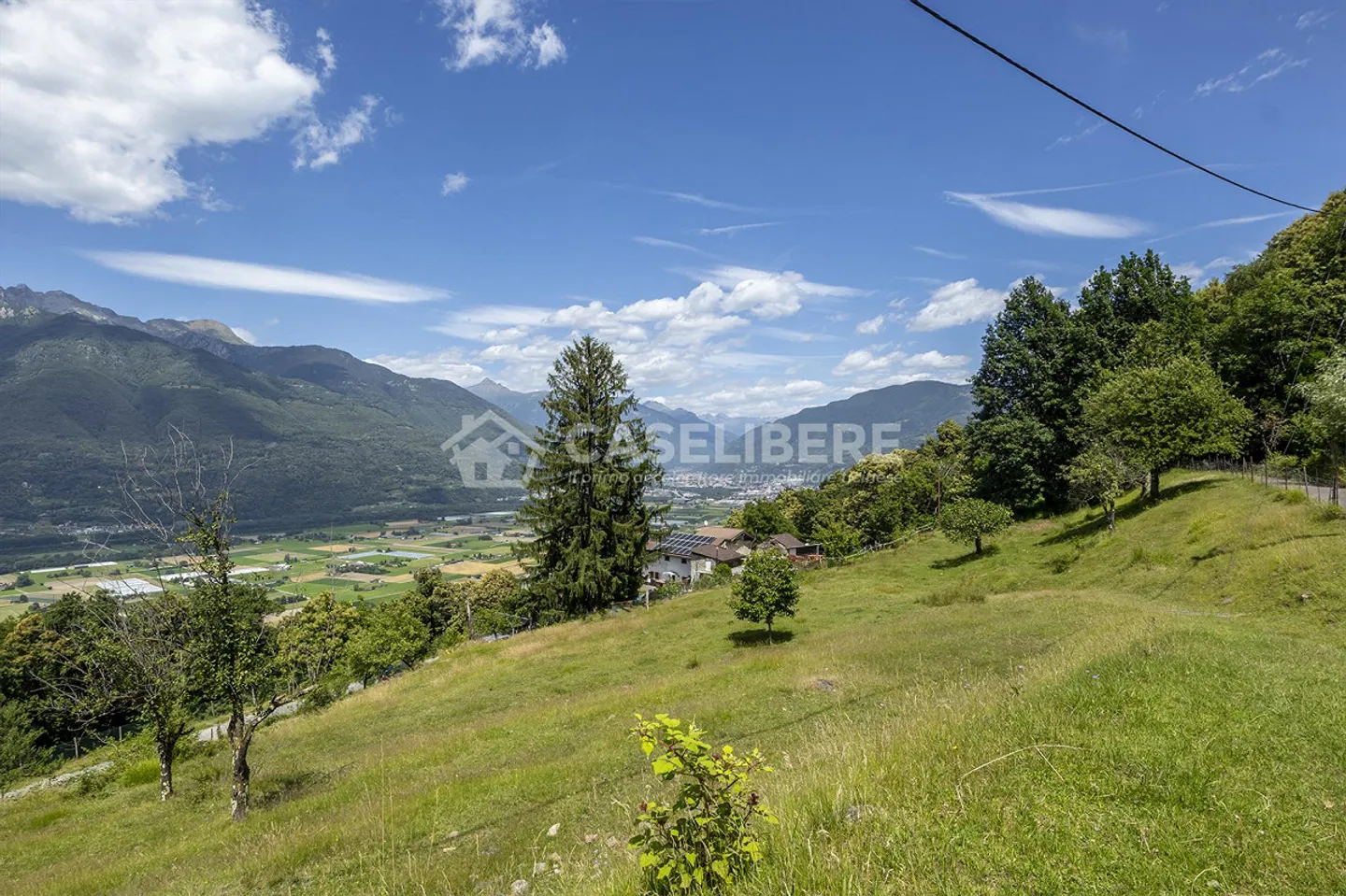 Ein RURALES PARADIES, DAS ÜBER DEM MAGADINO-PLATZ SCHWEBT - Foto 29 von 29