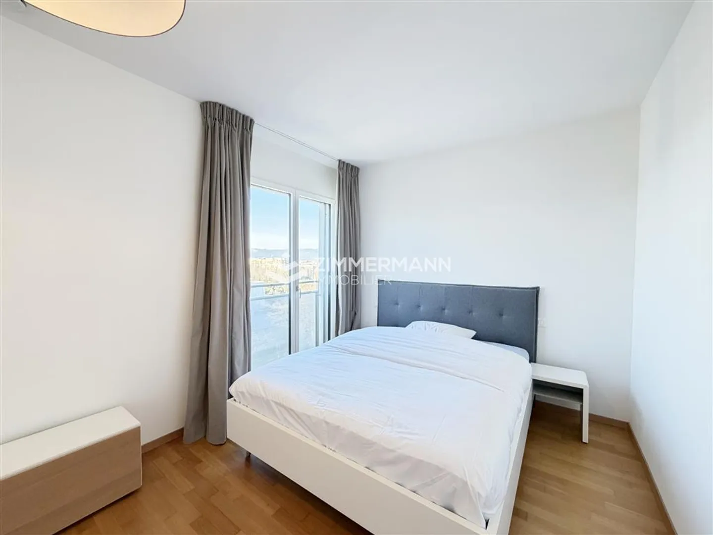 Elegant Penthouse with Terrace - Photo 11 of 13