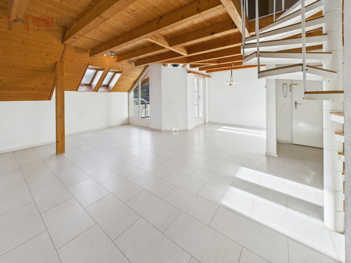 Living with a View - Maisonette with Gallery and Spacious Feel - Photo 2 of 13