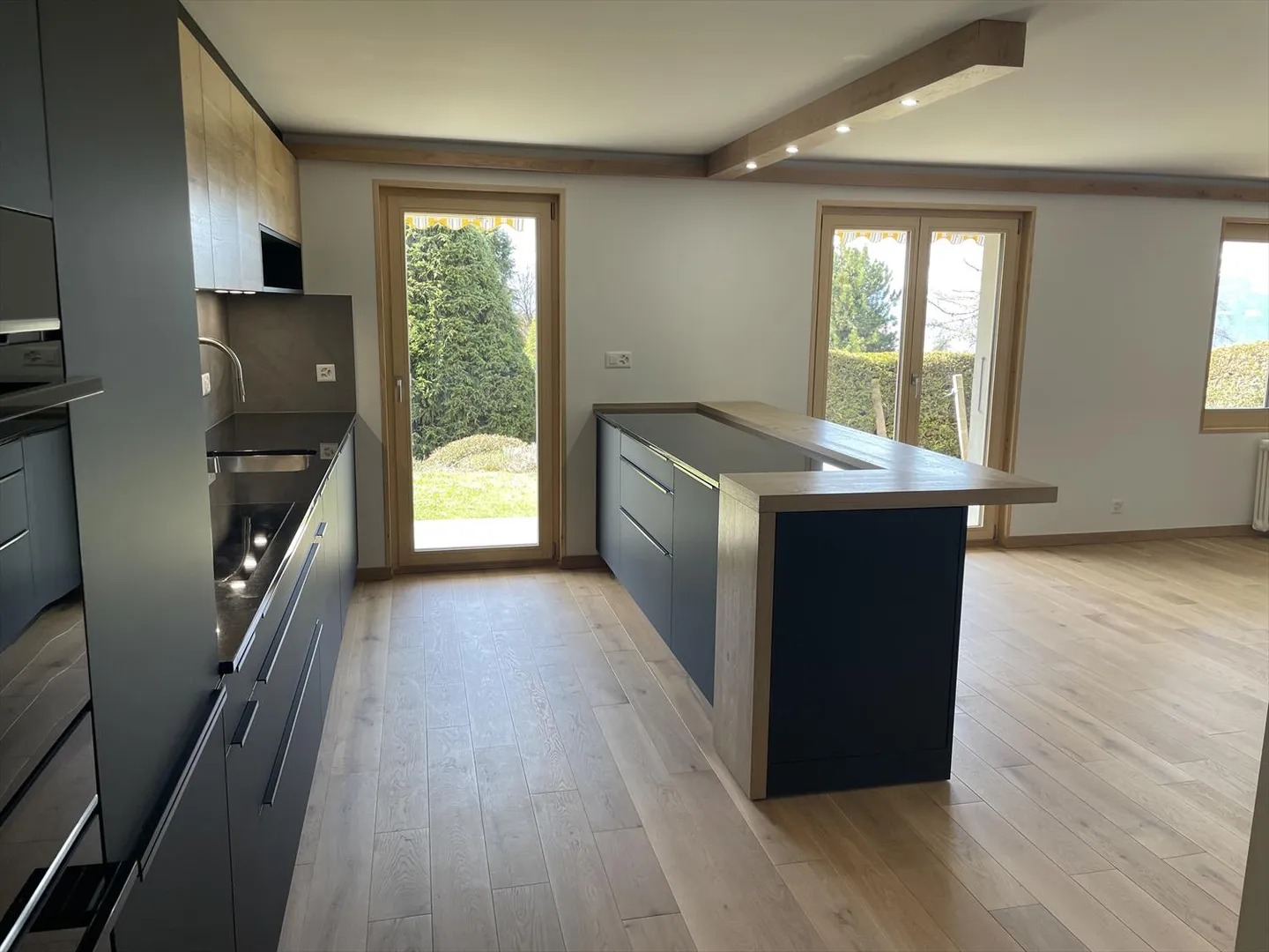 Appartamento con terrazza, 4 stanze - Foto 4 di 16