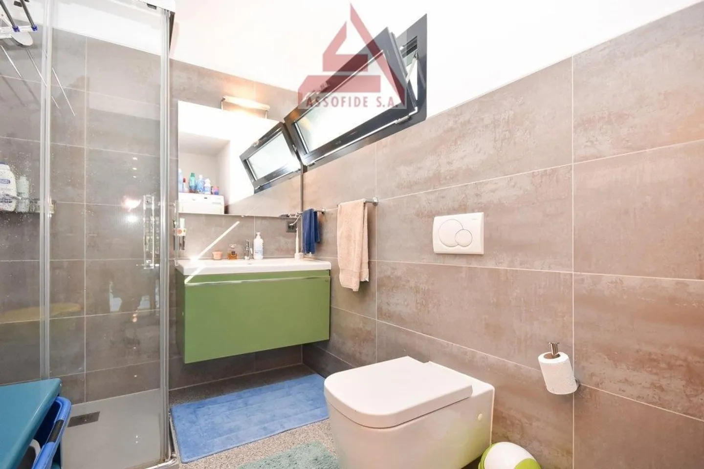 Penthouse de 5.5 pièces / 5.5 - appartement en attique - Photo 8 sur 9