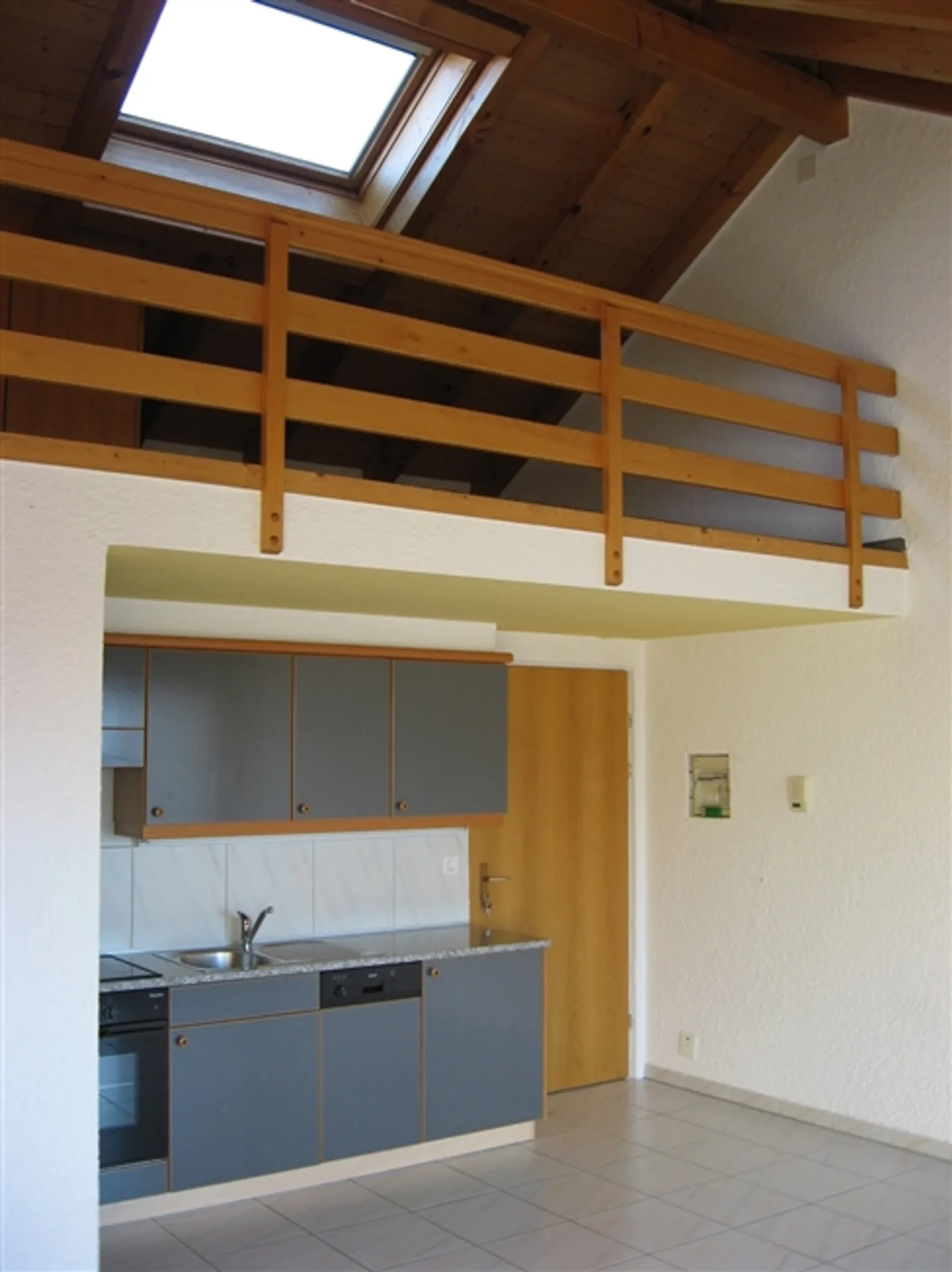 «SION, Attico 1,5 pezzi Terrazza nel cuore della città» - Foto 5 di 13