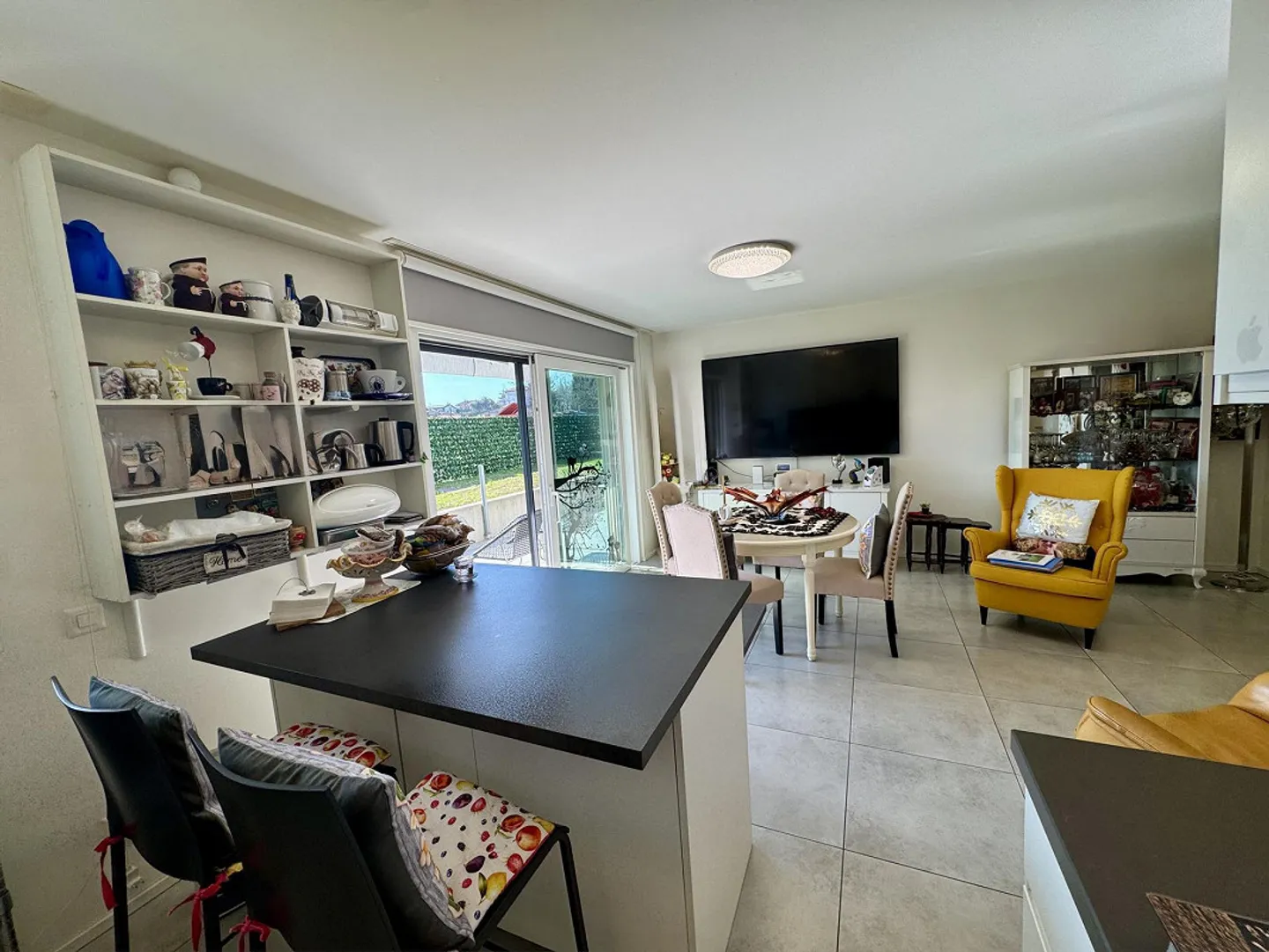 Modern 4.5 rooms with large private garden in Rancate - Photo 10 of 25