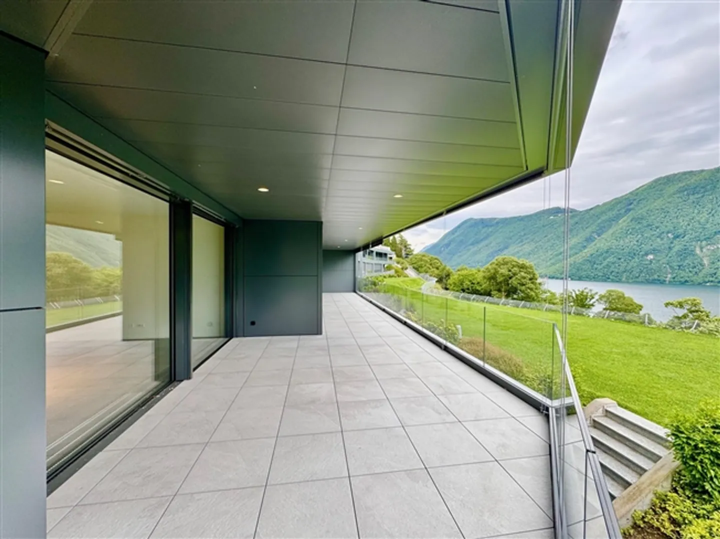 Prestigious Duplex Apartment New Residence in Lugano Castagnola - Photo 2 of 16