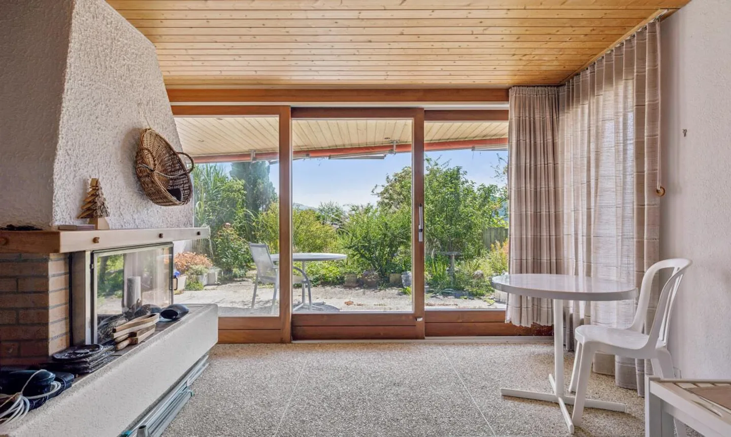 Living on a southern slope with mountain views and land reserve - Photo 8 of 11