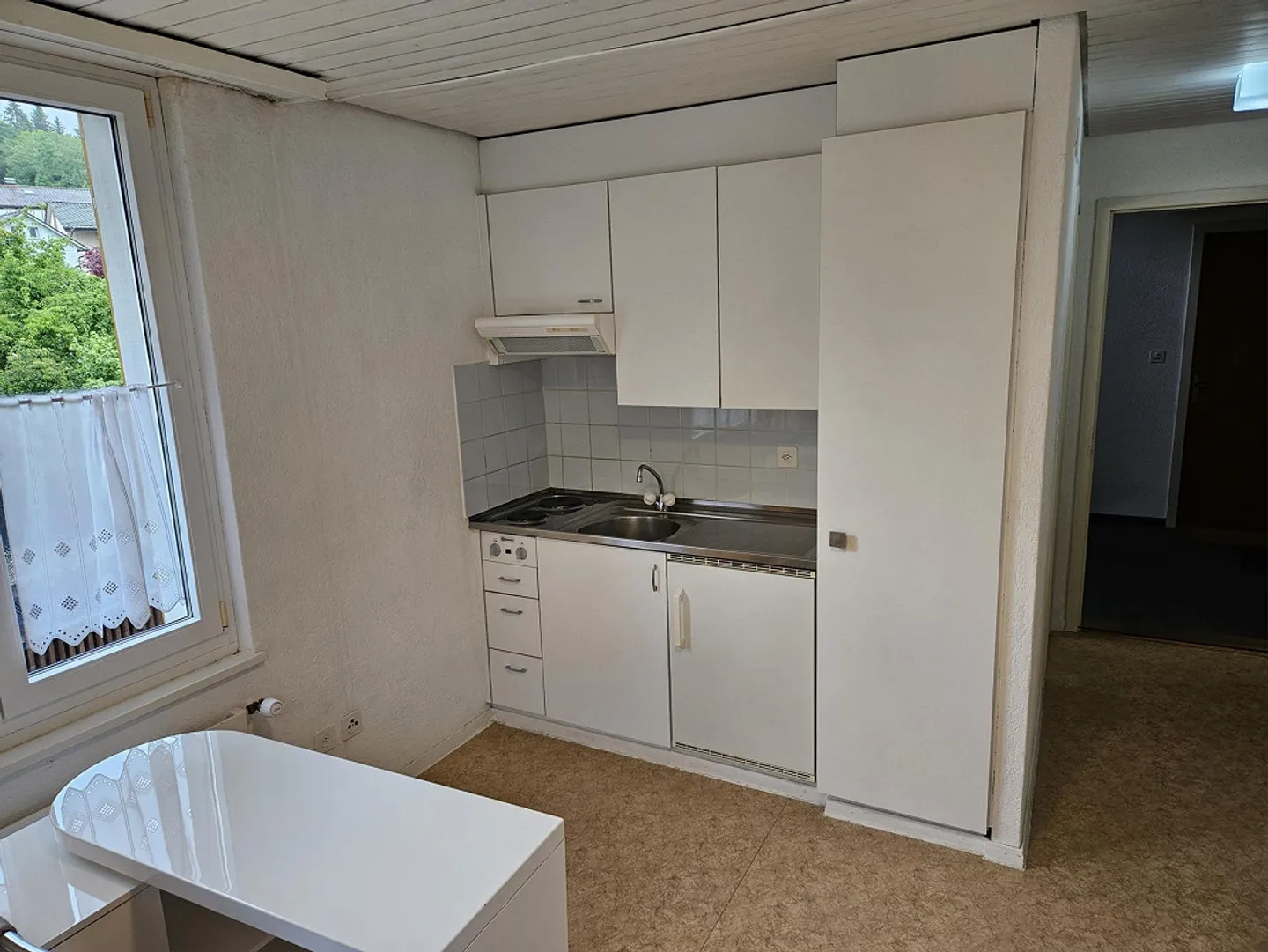 Appartamento singolo arredato a Neuhausen - Foto 4 di 5