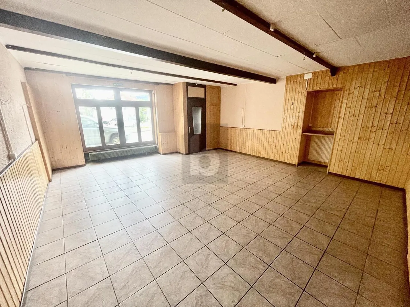 Espace polyvalent au centre - Photo 4 sur 6