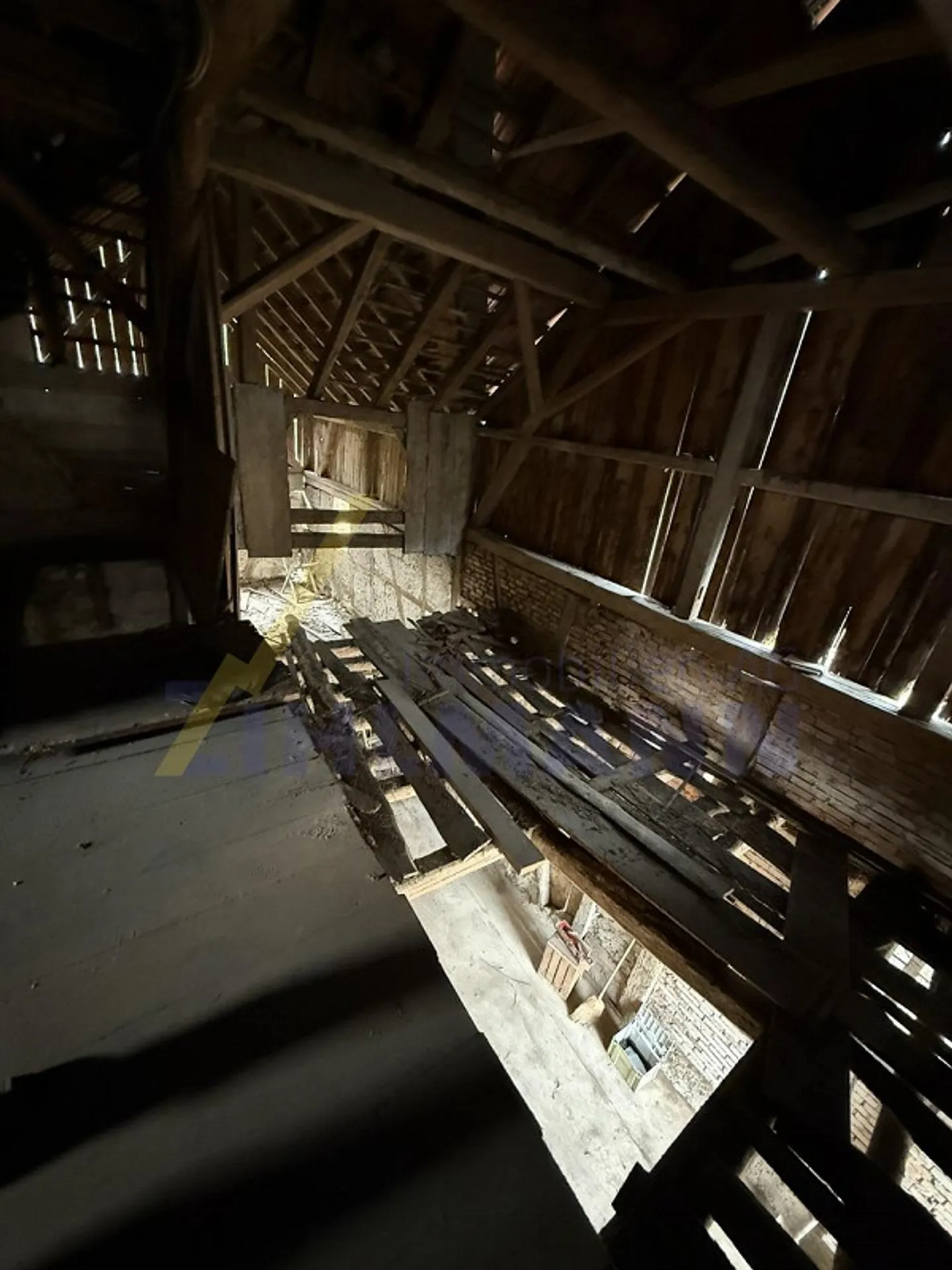 Renovation-Required House in the Heart of Würenlingen - Photo 8 of 8