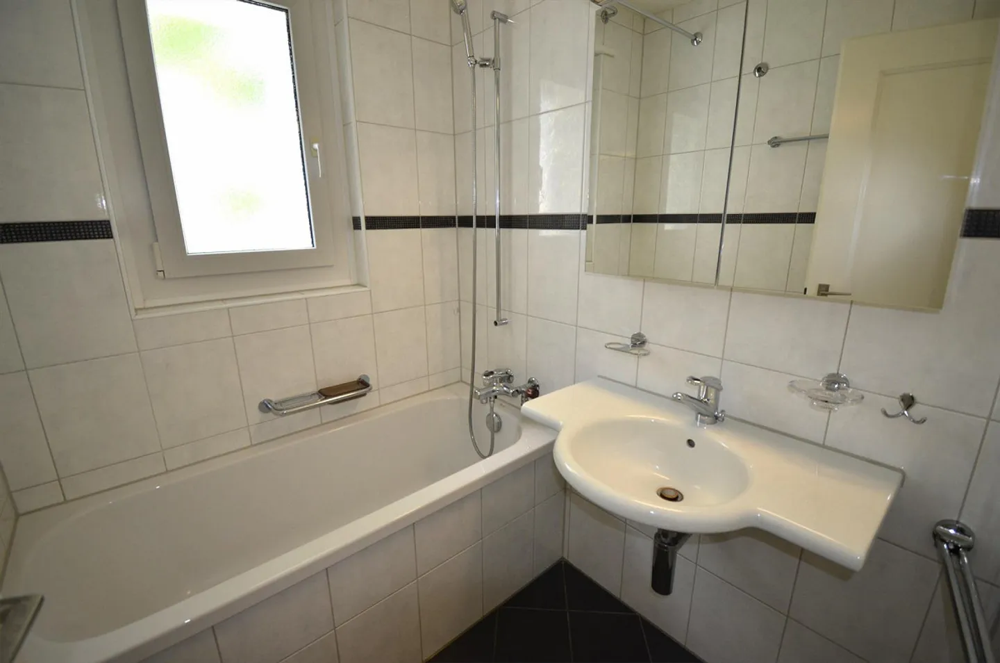 Emplacement central à Glattbrugg - Photo 5 sur 8