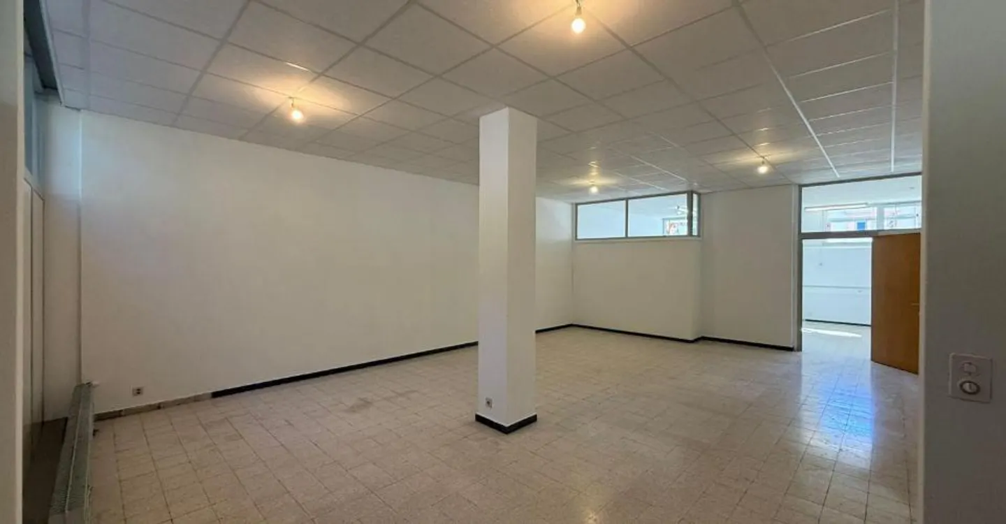 Espace Commercial à Sion - Photo 1 sur 9