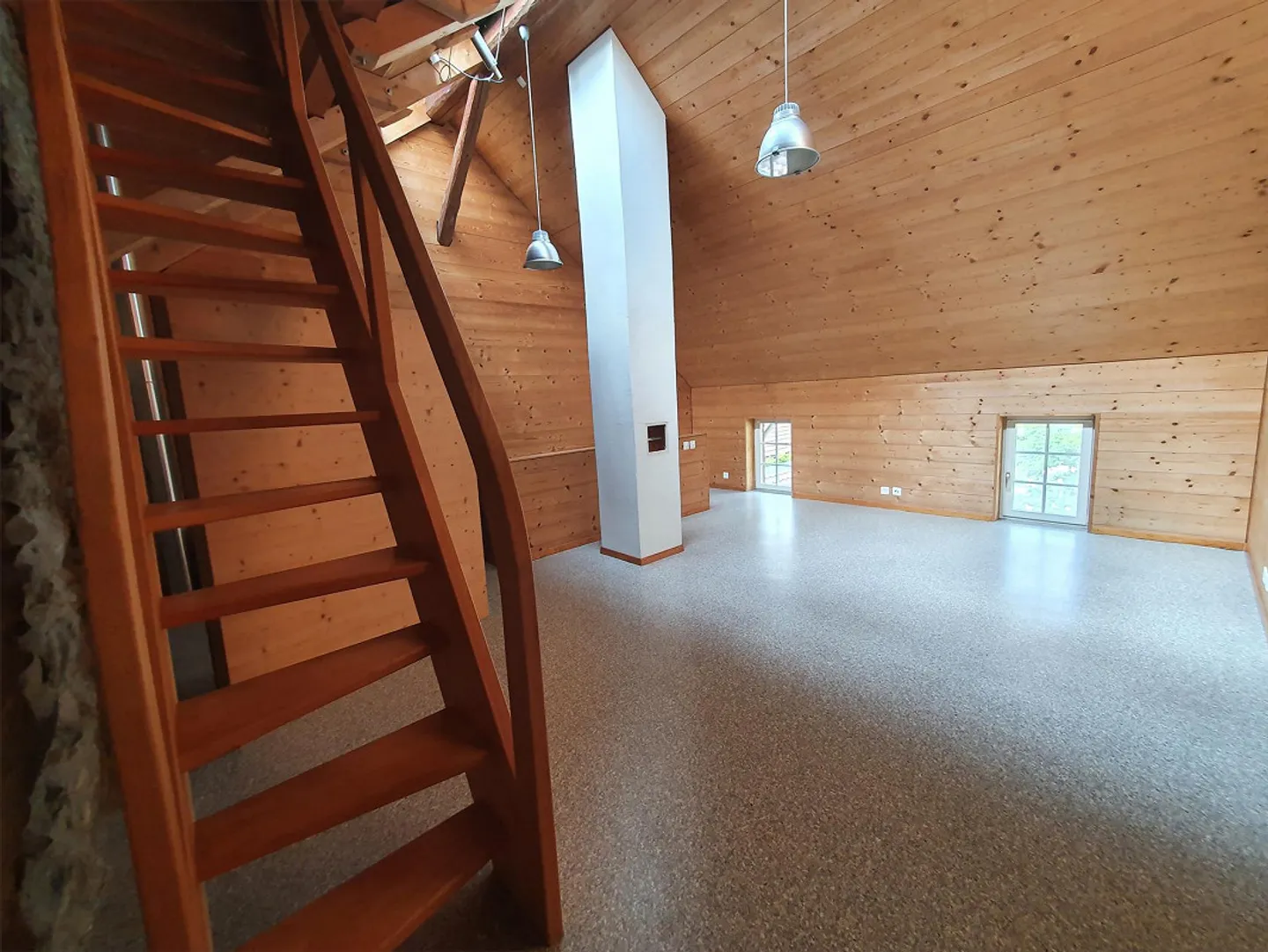 Charming 2-room apartment with fireplace, seating area, and terrace - Photo 10 of 12