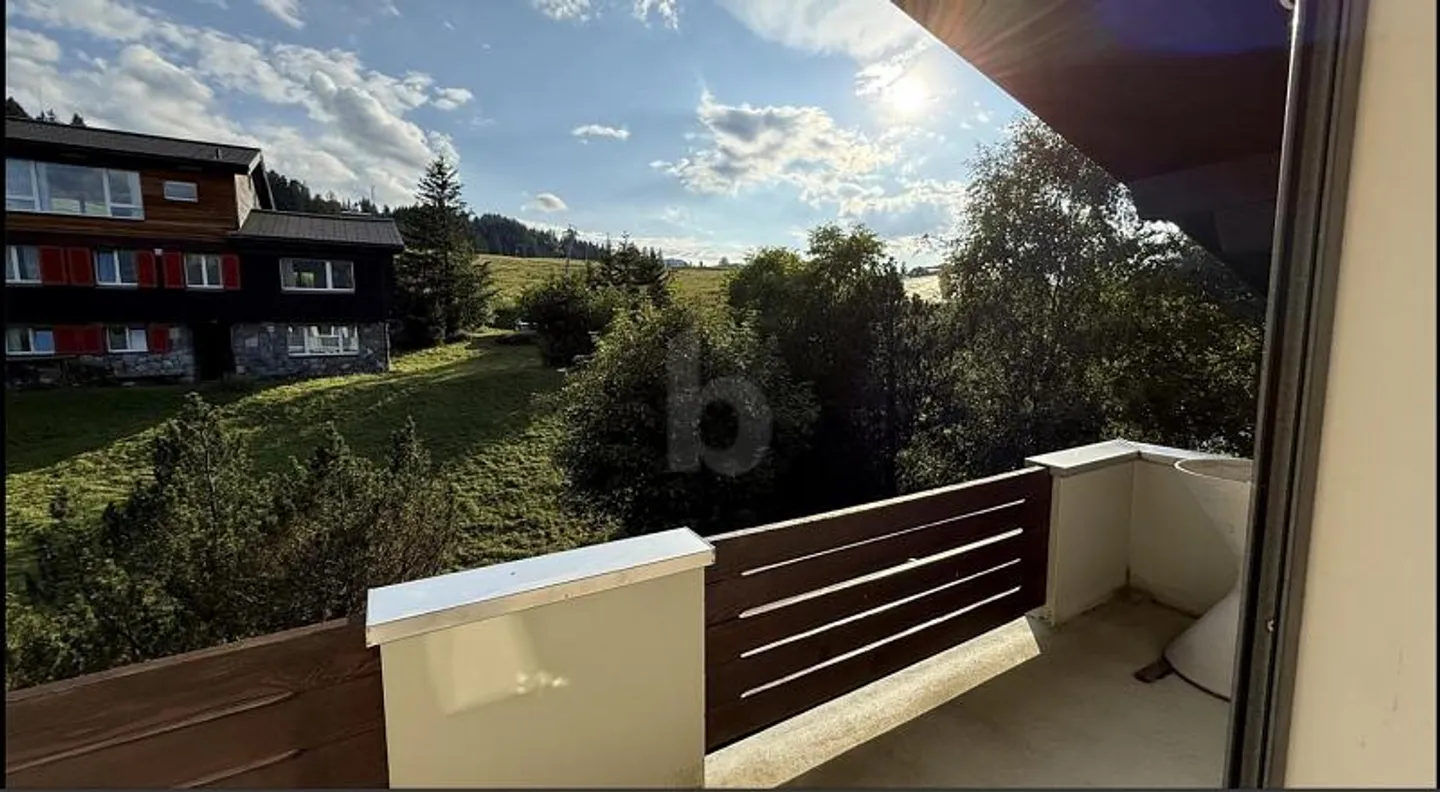 DREAMLIKE VIEW & RUSTIC FLAIR - Photo 1 of 6