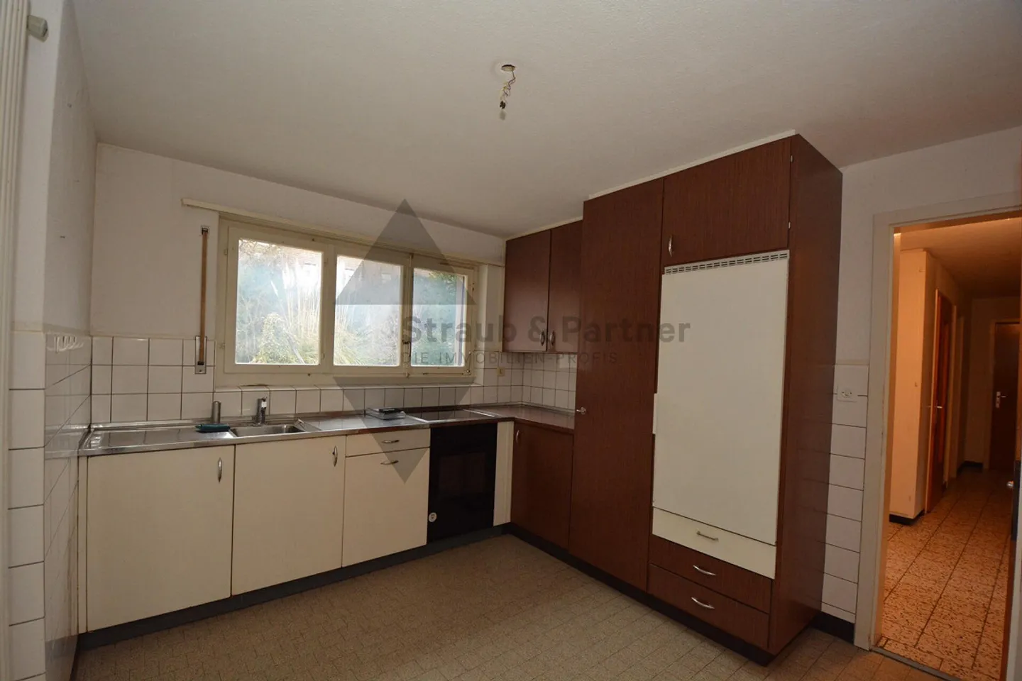 TERRAIN CONSTRUCTIBLE ENSOLEILLÉ AVEC POTENTIEL | AVEC PROPRIÉTÉ À DÉMOLIR - Photo 9 sur 13