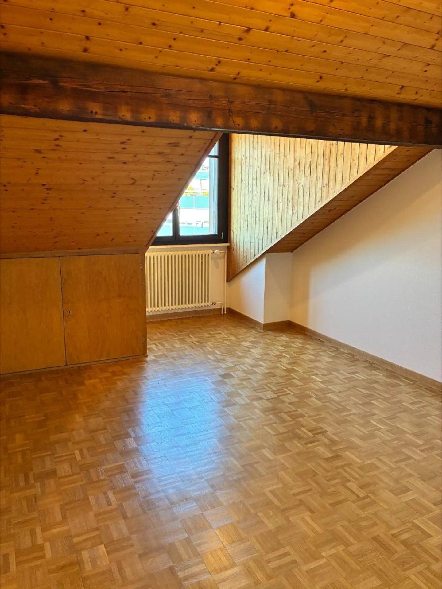 Attic apartment with 3 rooms renovated Rue de Tronchin 26 - Photo 5 of 7