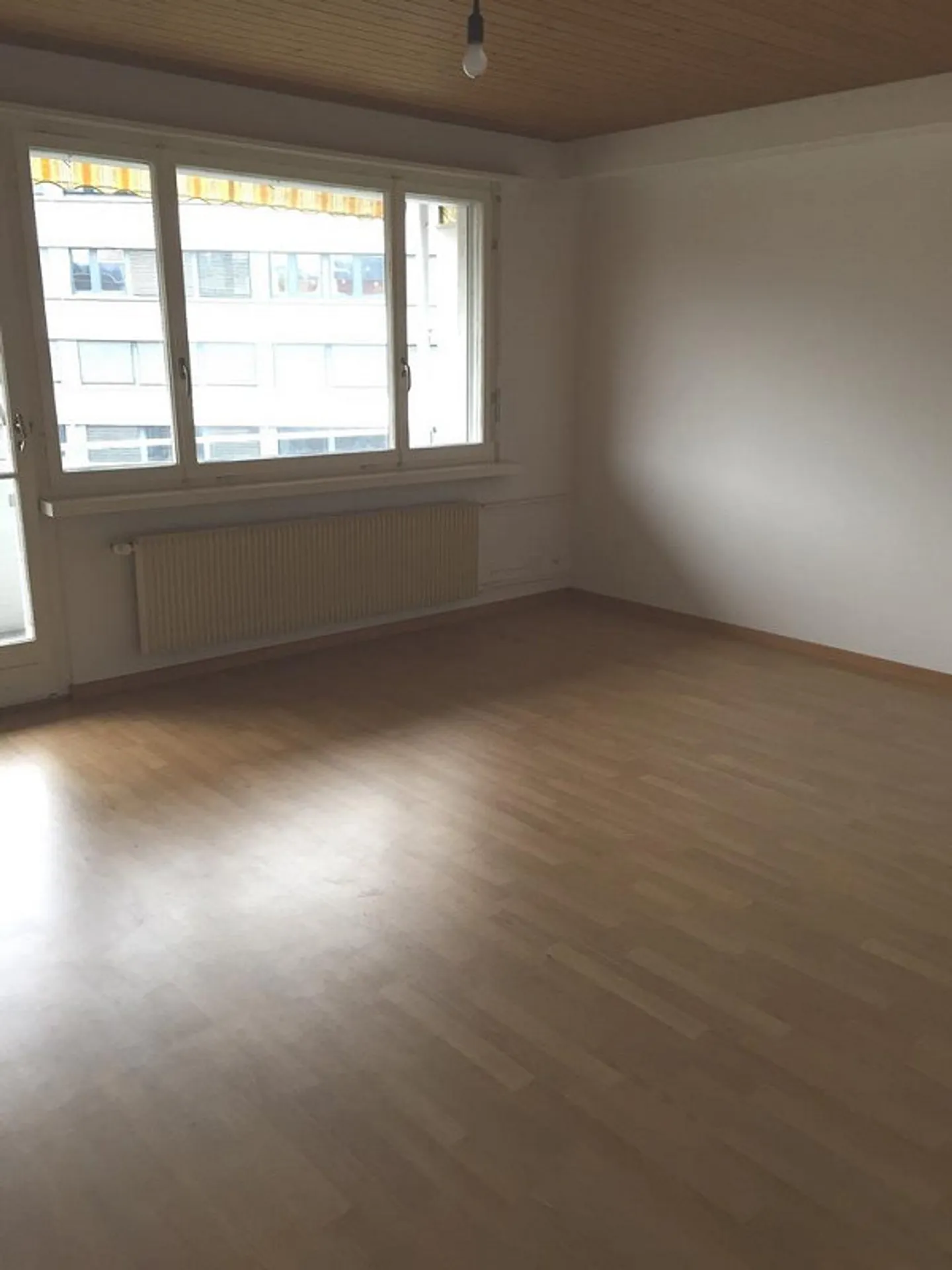 Zentrale 4.5-Zimmerwohnung mit Balkon - Foto 5 von 7