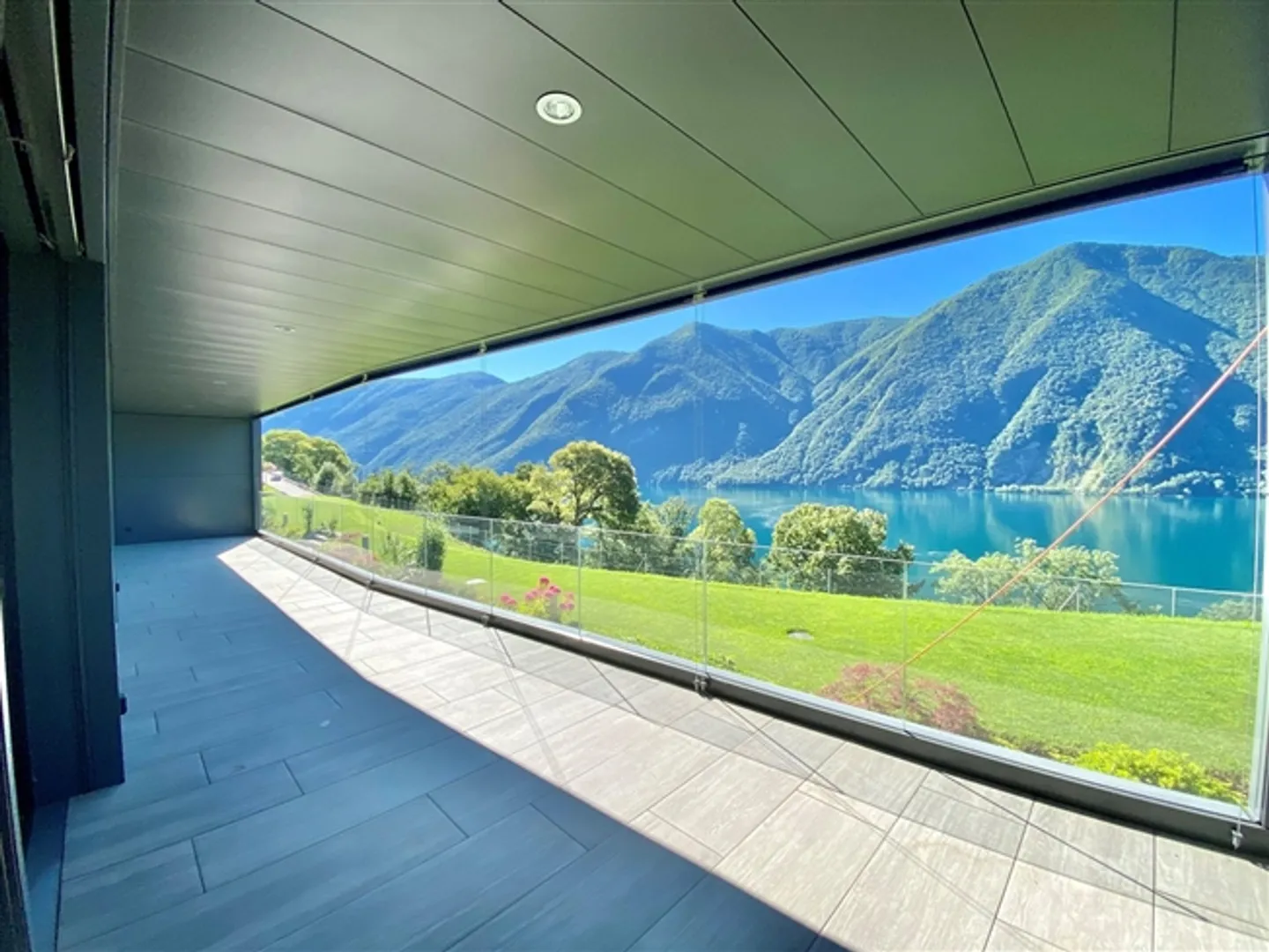 BEAUTIFUL SEMI-DETACHED APARTMENT IN LUGANO-CASTAGNOLA - Photo 3 of 7