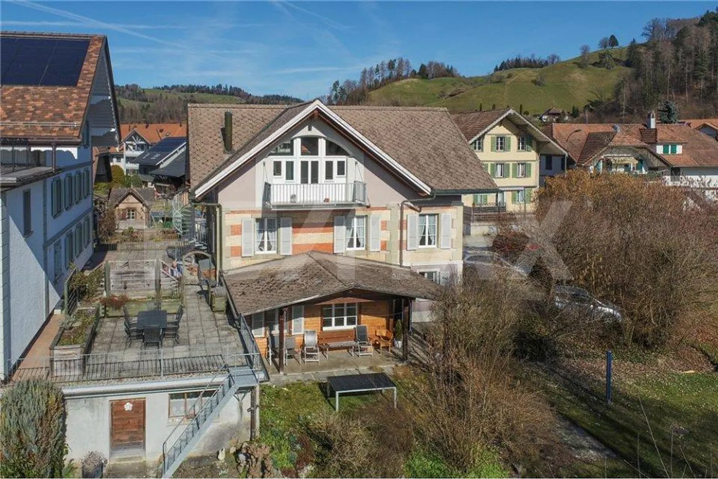 3 Familienhaus mit kleinem gewerblichem Atelier und 1427 m² Bauland - Photo 1 of 10